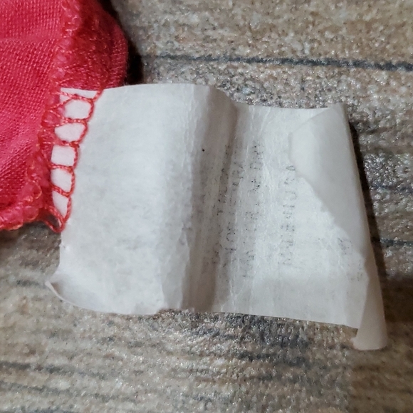 S&S inc pocket rounded hem tshirt in hot pink  size XS/S - Picture 4 of 4